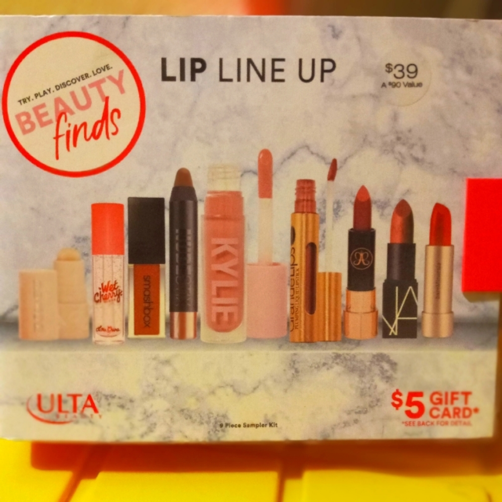 Lip line up